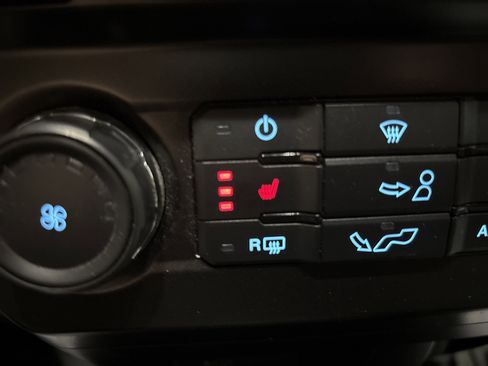 Used 2015 Ford F150 XLT w/ Equipment Group 302A Luxury image 29