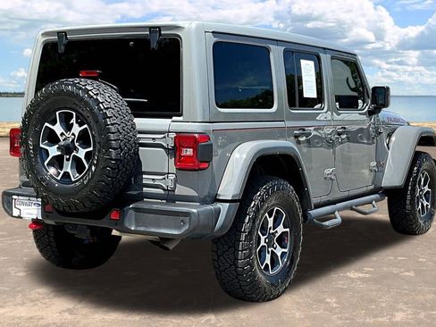 Used 2021 Jeep Wrangler Unlimited Rubicon AWD/4WD image 8