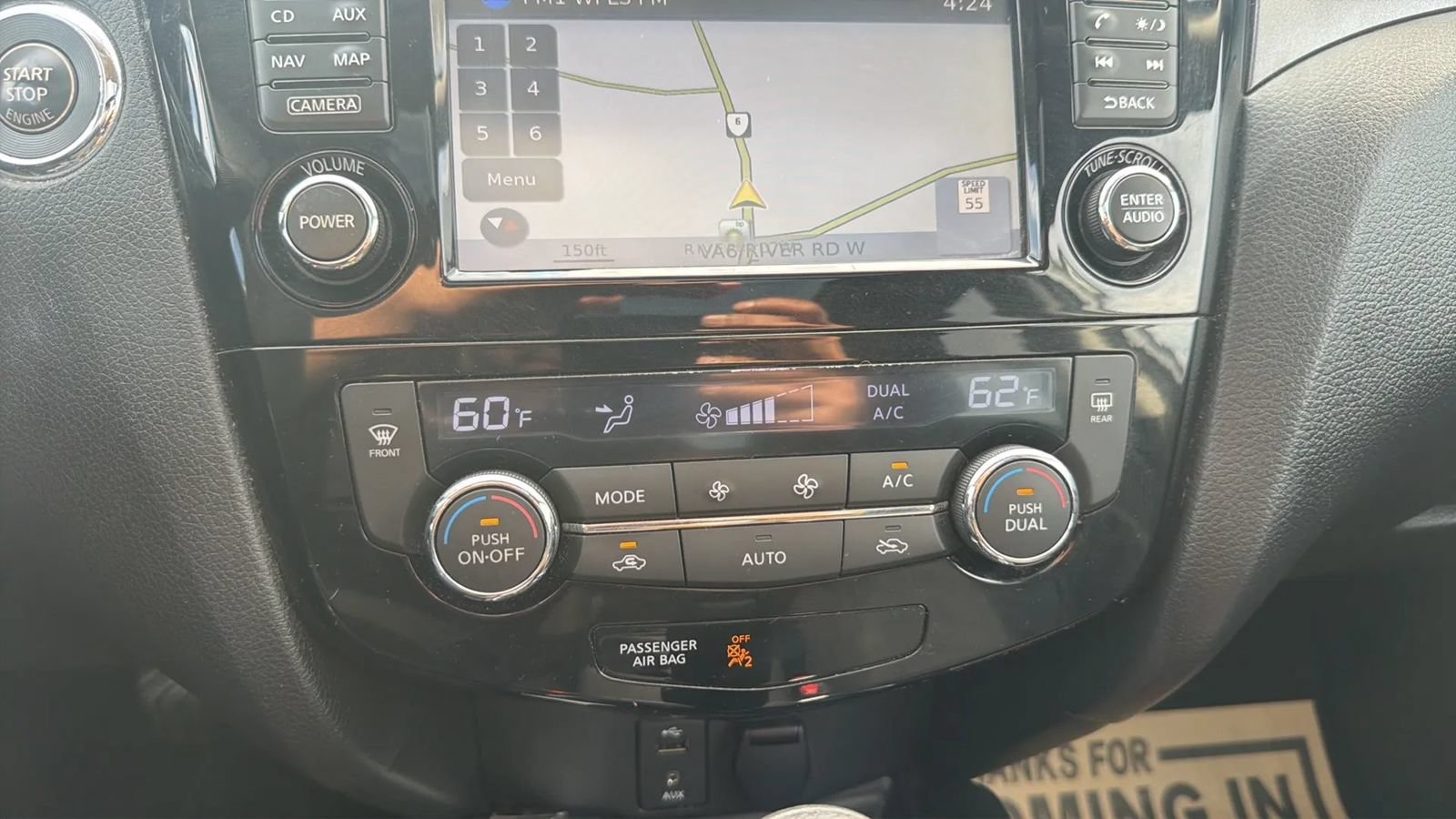 Used 2014 Nissan Rogue SV w/ SV Premium Package AWD/4WD image 29