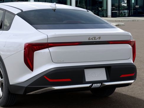 New 2026 Kia K4 LXS image 14