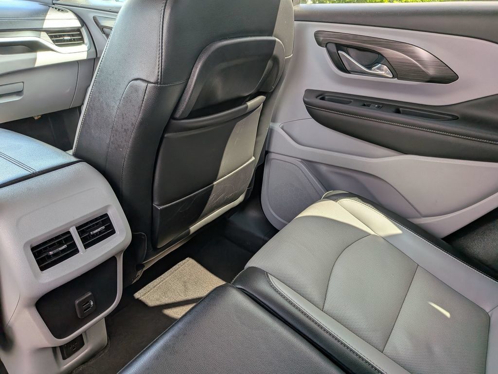 Used 2023 GMC Terrain SLT FWD image 33