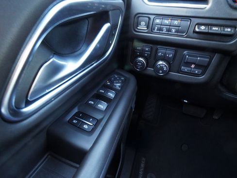 Used 2024 Chevrolet Tahoe High Country AWD/4WD image 17