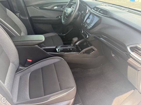 Certified 2021 Chevrolet TrailBlazer LT w/ Convenience Package FWD image 10