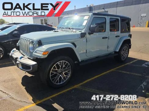 Used 2023 Jeep Wrangler Unlimited Sahara w/ Cold Weather Group AWD/4WD image 1