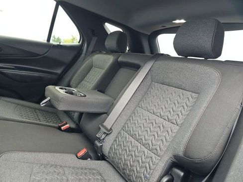 Used 2024 Chevrolet Equinox LT FWD image 29