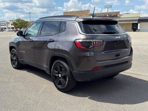 Used 2022 Jeep Compass Latitude w/ Convenience Group image 5