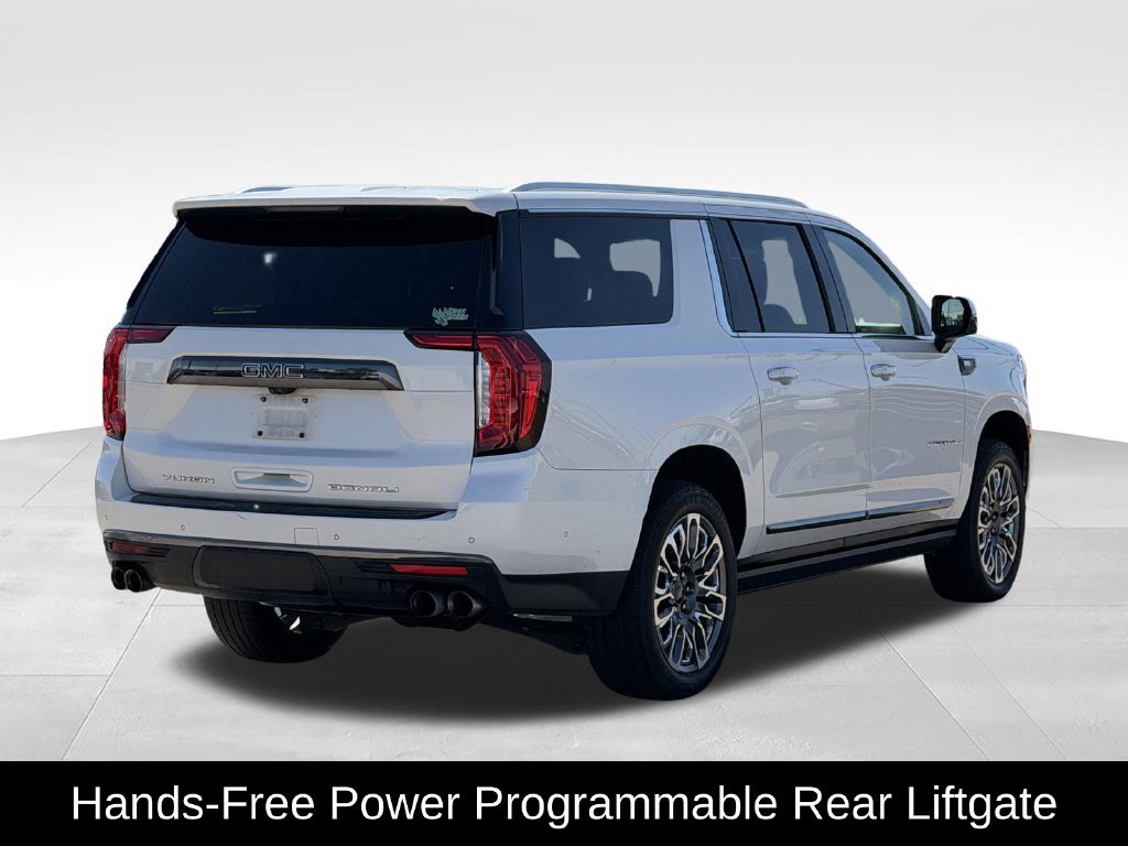 Used 2023 GMC Yukon XL Denali Ultimate AWD/4WD image 9