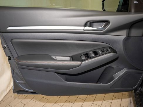 New 2025 Nissan Altima 2.5 SR w/ SR Premium Package image 16