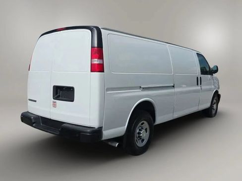 Used 2020 Chevrolet Express 3500 Extended w/ Driver Convenience Package RWD image 7