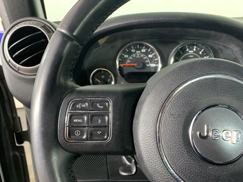 Used 2017 Jeep Wrangler Unlimited Sport w/ Connectivity Group image 18