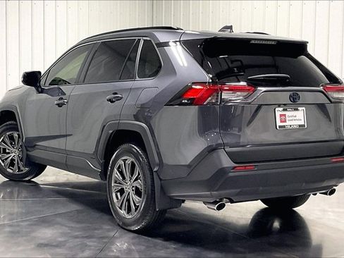 Used 2023 Toyota RAV4 XLE Premium AWD/4WD image 11