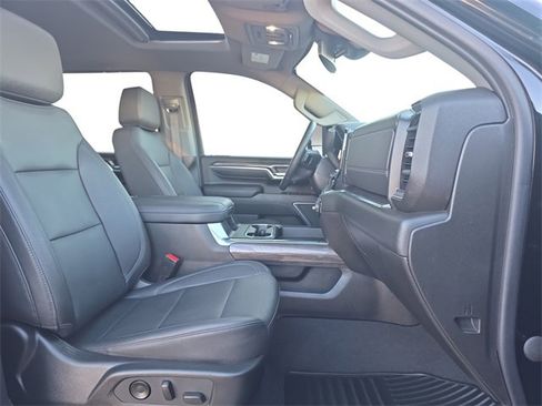 Used 2024 Chevrolet Silverado 2500 LTZ w/ LTZ Plus Package image 17