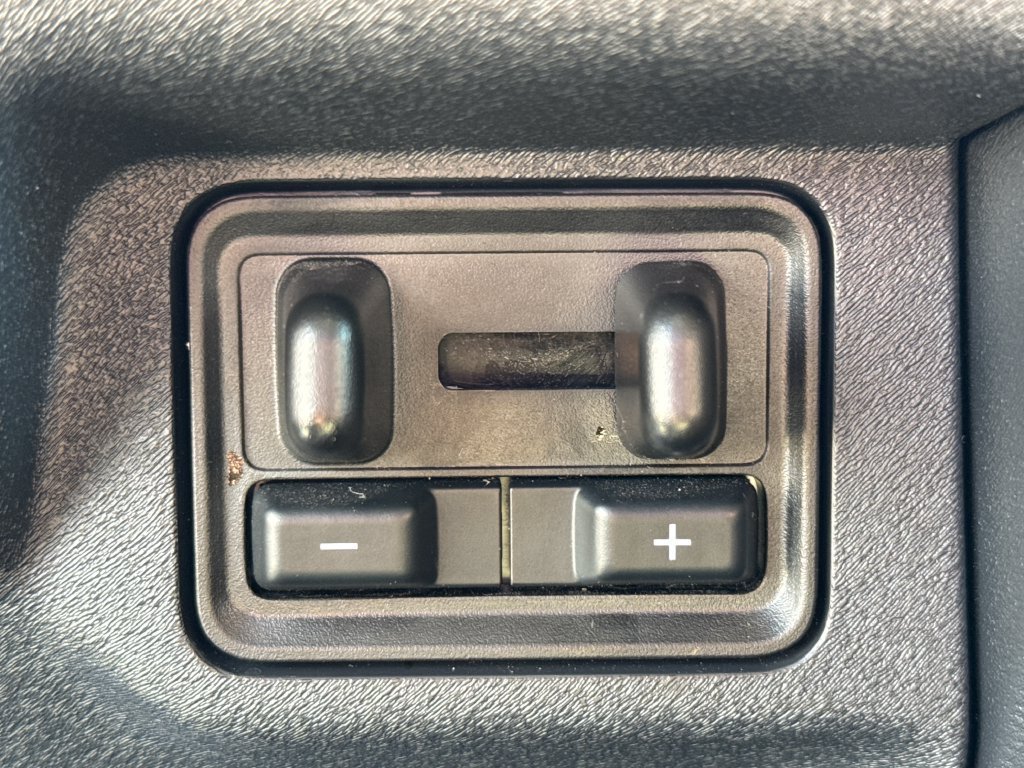 Used 2025 Ford Expedition Active AWD/4WD image 30