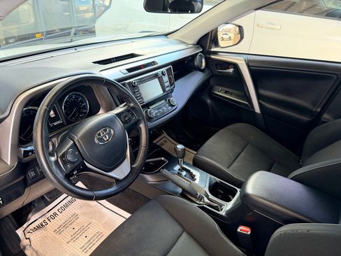 Used 2016 Toyota RAV4 XLE image 8
