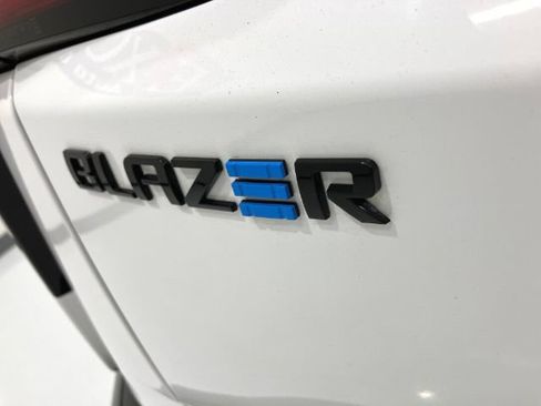 Used 2024 Chevrolet Blazer EV RS AWD/4WD image 17