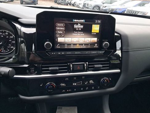 New 2025 Nissan Pathfinder SV w/ SV Premium Package image 19