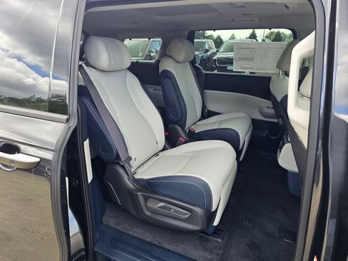 New 2026 Kia Carnival SX Prestige FWD image 29