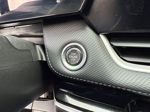 Used 2025 Chevrolet Equinox LT image 26