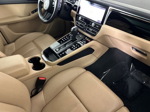 Used 2023 Porsche Macan image 15