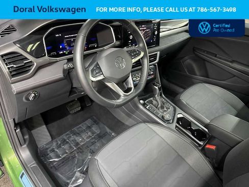Used 2025 Volkswagen Taos SE image 12
