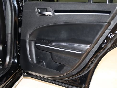 Used 2020 Chrysler 300 S w/ 300S Premium Group 2 image 60