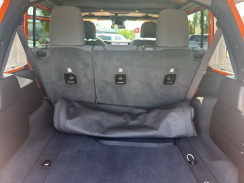 Used 2025 Jeep Wrangler Unlimited Sport AWD/4WD image 35