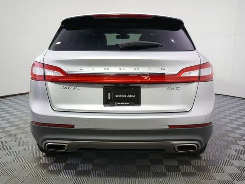 Used 2016 Lincoln MKX Reserve w/ Climate Package AWD/4WD image 5