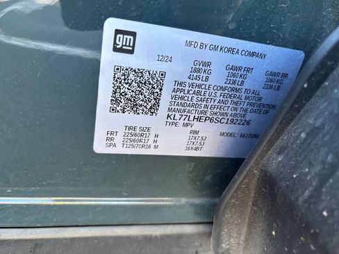 Used 2025 Chevrolet Trax LT image 22