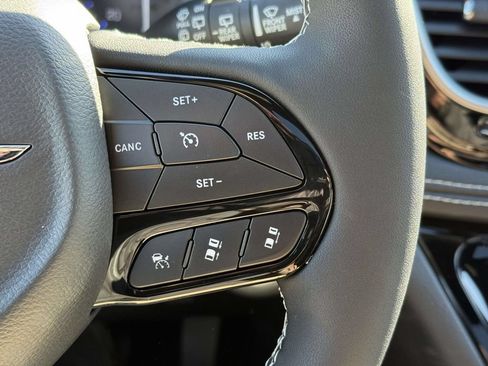 New 2026 Chrysler Pacifica Limited w/ S Appearance Package AWD/4WD image 27