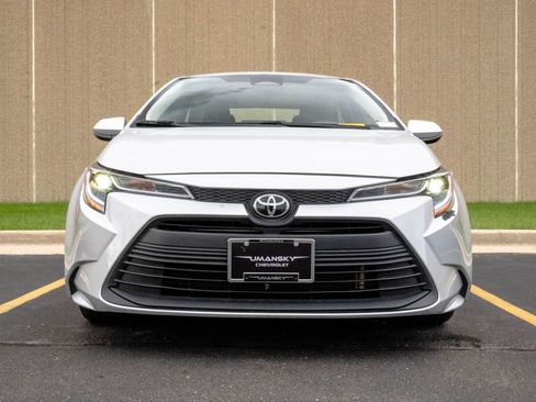 Used 2024 Toyota Corolla LE FWD image 3