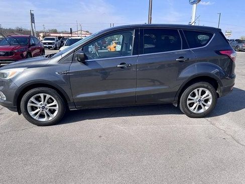 Used 2017 Ford Escape SE FWD image 7