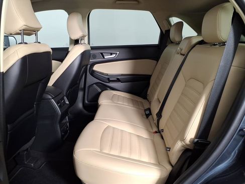 Used 2024 Ford Edge SEL w/ Convenience Package image 13