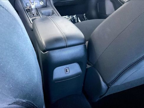 Used 2025 Nissan Sentra SV w/ All-Weather Package FWD image 10