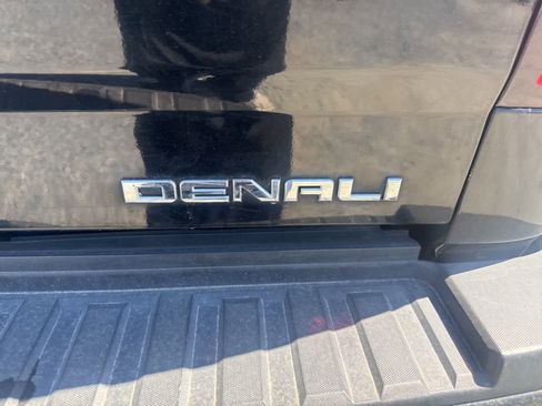 Used 2016 GMC Sierra 2500 Denali w/ Duramax Plus Package AWD/4WD image 15