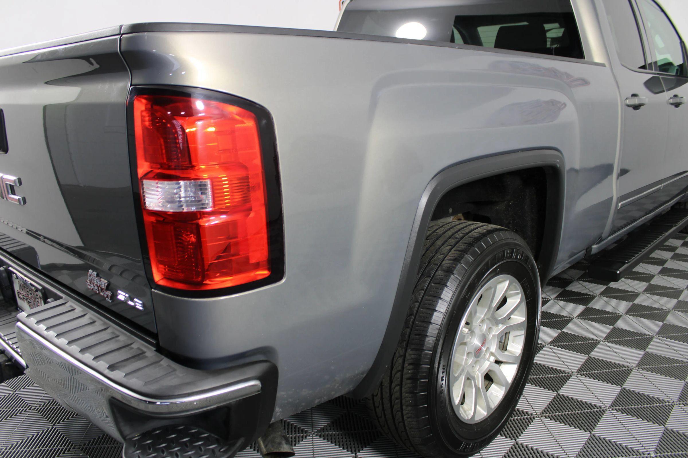 Used 2017 GMC Sierra 1500 SLE w/ SLE Value Package AWD/4WD image 29