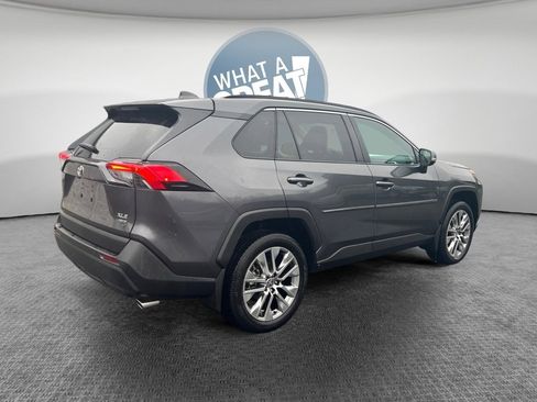 Used 2023 Toyota RAV4 XLE Premium image 2