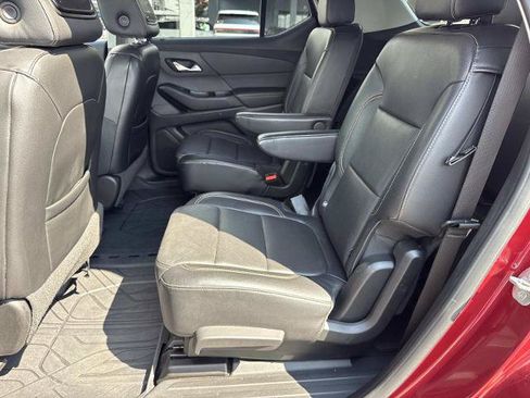Used 2019 Chevrolet Traverse Premier w/ Driver Confidence II Package FWD image 17