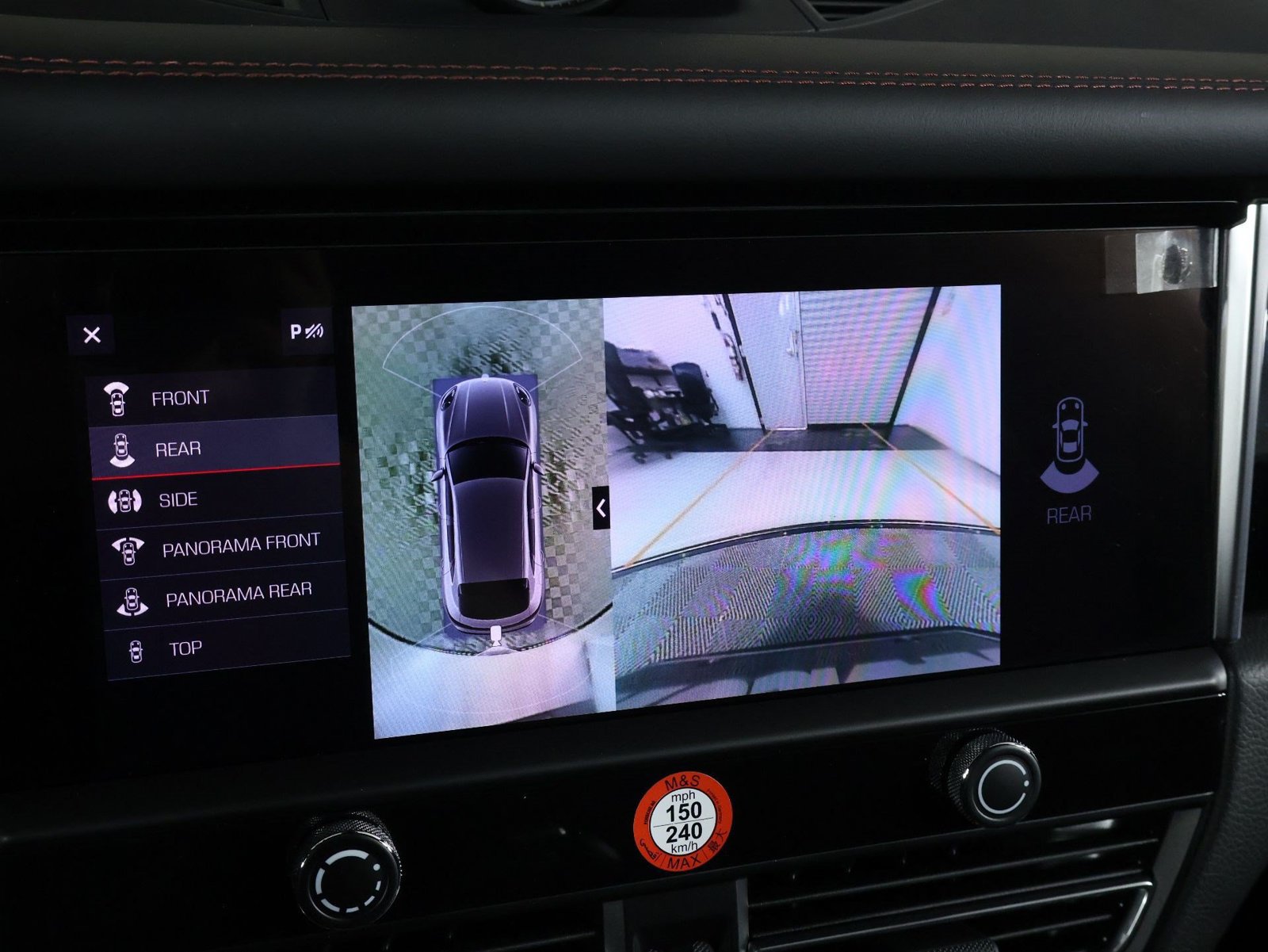 Certified 2026 Porsche Macan AWD/4WD image 17