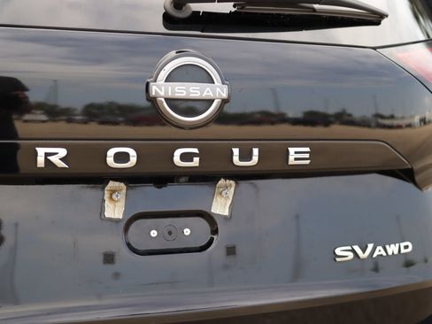 Used 2023 Nissan Rogue SV AWD/4WD image 29
