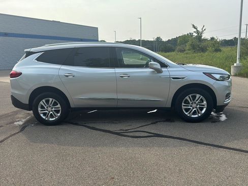 Used 2019 Buick Enclave Essence FWD image 6