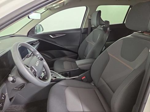 Used 2026 Kia Niro LX FWD image 14