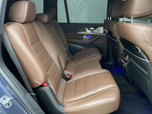 Certified 2025 Mercedes-Benz GLS 450 4MATIC image 47