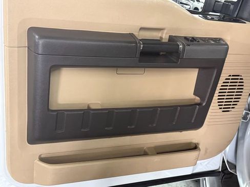 Used 2011 Ford F250 Lariat w/ Lariat Interior Pkg image 29