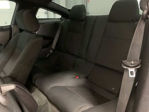 Used 2013 Ford Mustang Coupe image 14