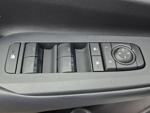 Used 2024 Toyota Prius Prime SE image 27