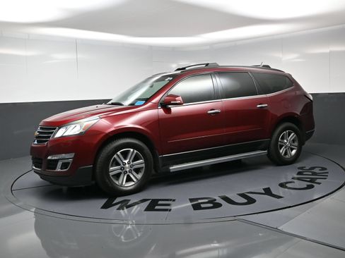 Used 2015 Chevrolet Traverse LT w/ LPO, 'HIT The Road' Package FWD image 12