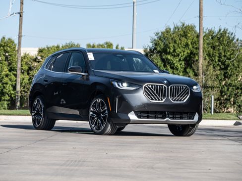 New 2026 BMW X3 xDrive30 w/ Premium Package image 2