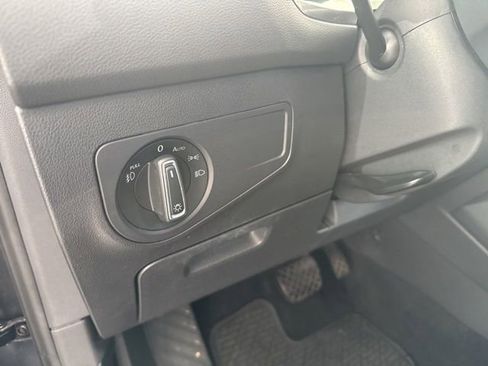 Used 2021 Volkswagen Tiguan SEL image 25