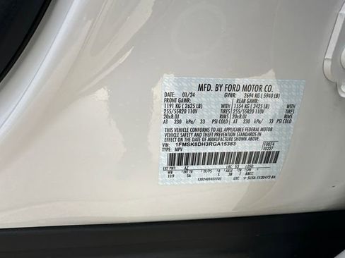 New 2024 Ford Explorer XLT w/ Equipment Group 202A AWD/4WD image 25