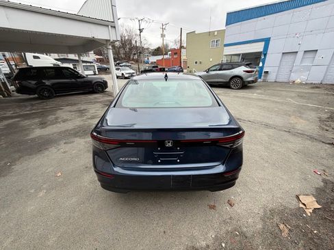 Used 2023 Honda Accord EX image 4